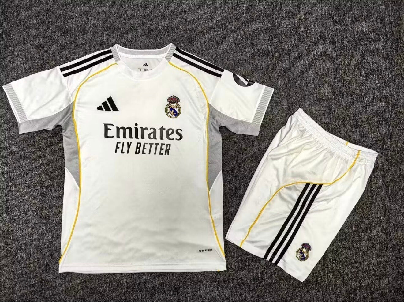 Conjunto de Adulto 25/26- Real Madrid 🇪🇸