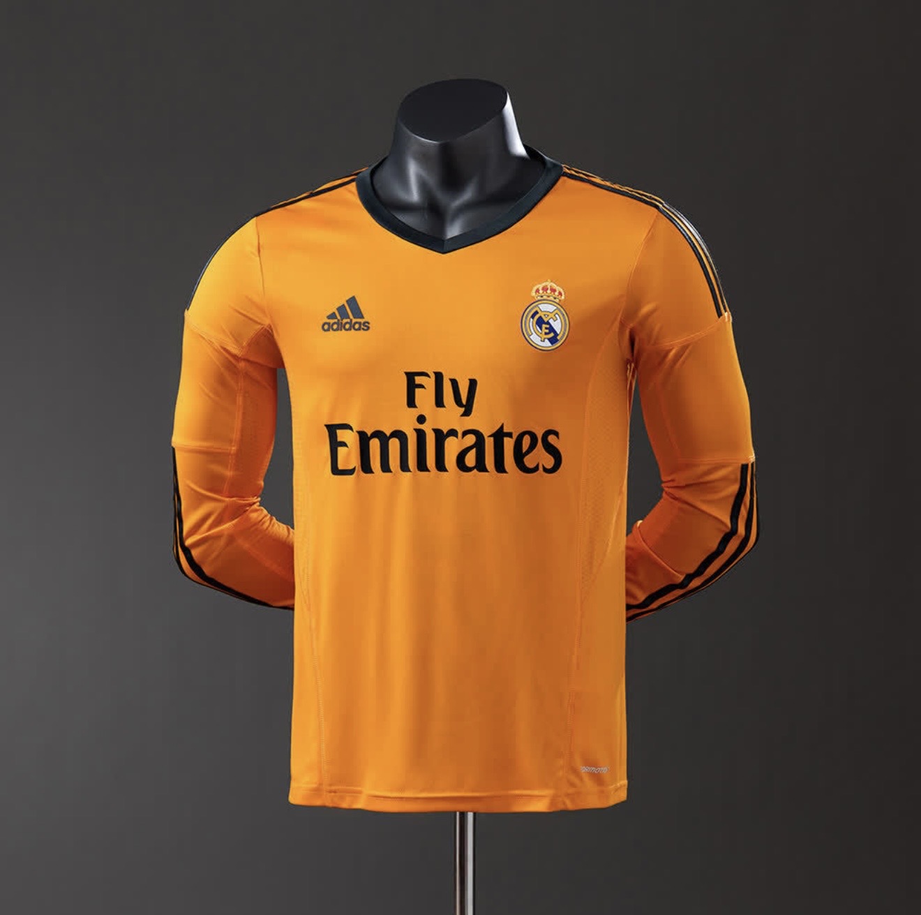 Camisola Retro Manga Comprida 2013/2014 - Real Madrid 🇪🇸