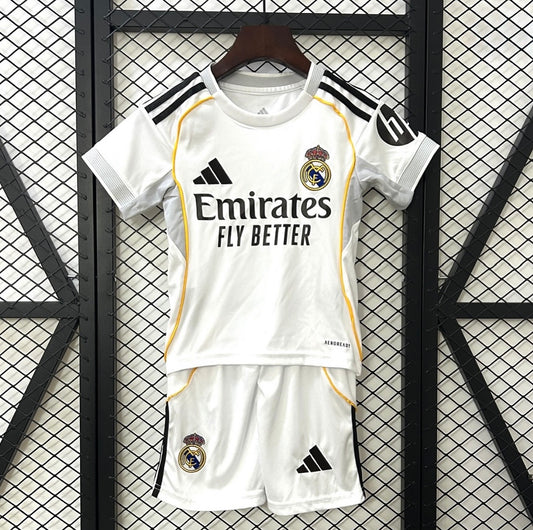 Conjunto de Criança Principal 2025 - Real Madrid 🇪🇸
