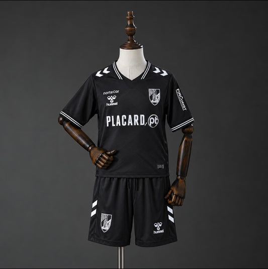 Conjunto de criança 26/27 - Vitória de Guimarães 🇵🇹
