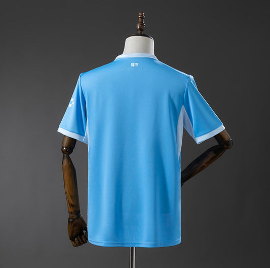 Camisola Principal 26/27 - Man.City 🏴󠁧󠁢󠁥󠁮󠁧󠁿